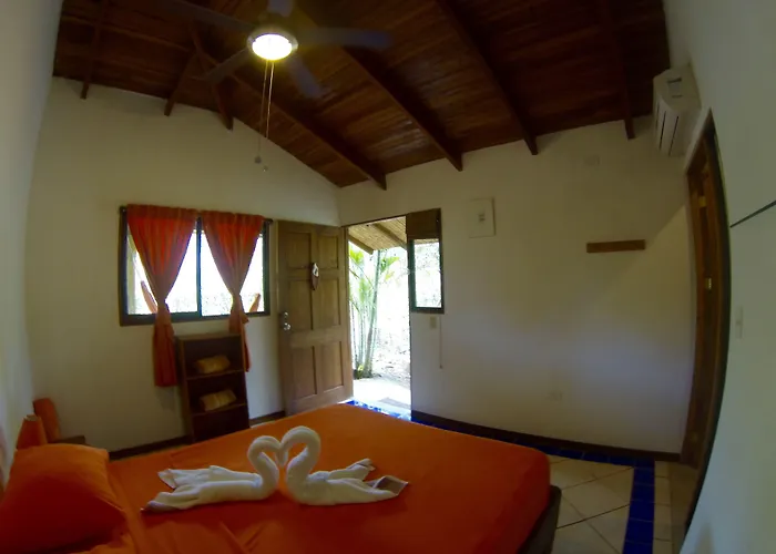Indra Bed and breakfast 3*